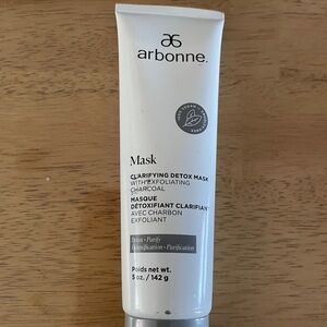 Arbonne Detox Mask with Exfoliating Charcoal - White